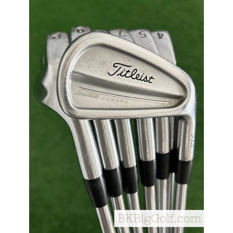 Titleist 714 CB / MB Forged Combo Iron Set 4-P / Dynamic Gold X100 Extra Stiff