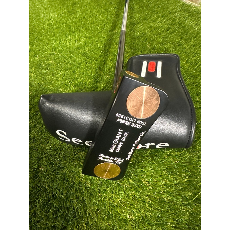 SeeMore Mini Giant Curve Back 34″ Putter