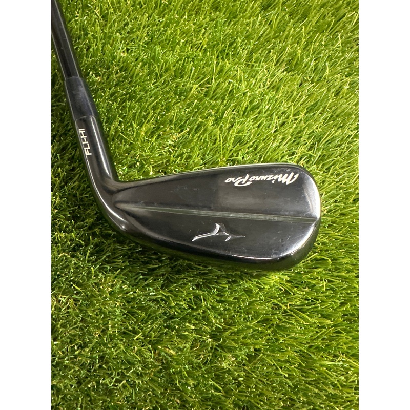 Mizuno Pro 4 DUI