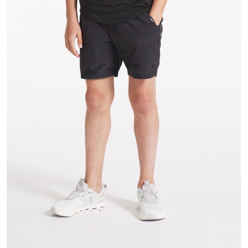 UNRL Youth Stride Short [7.5″]
